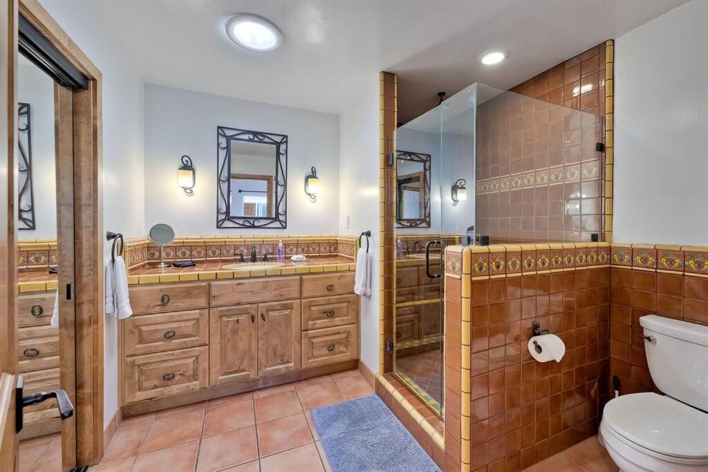Great Group Retreat! Hacienda Decor, Spacious Floor Plan, Private Backyard Карлсбад Екстер'єр фото